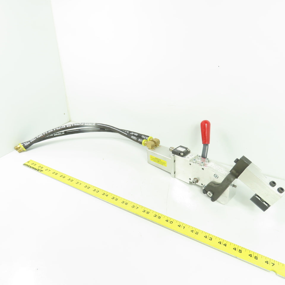 Destaco 82L-3E23H03NB7 Pneumatic Power Clamp W/ Manual Handle 6 bar 30VDC