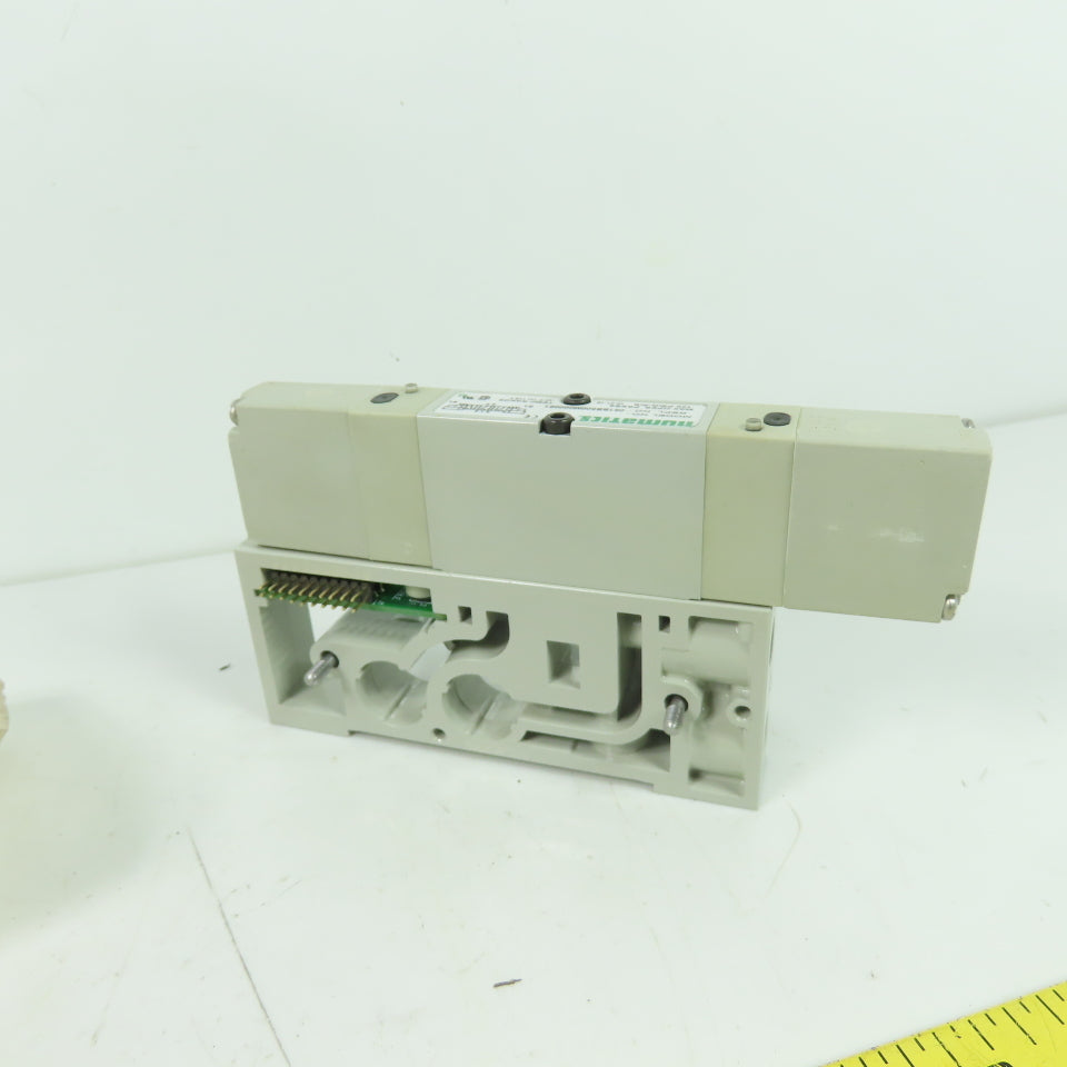 Numatics 051BB500M000061 Solenoid Valve W/ Manifold Block 24VDC 120 PSIG NEW