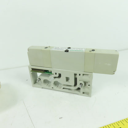 Numatics 051BB500M000061 Solenoid Valve W/ Manifold Block 24VDC 120 PSIG NEW