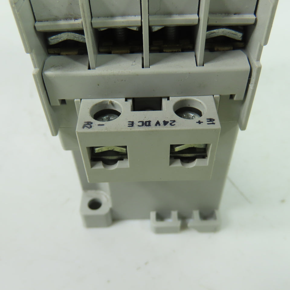 Allen-Bradley 700S-CF620EJC Guardmaster Safety Control Relay 24VDC Coil