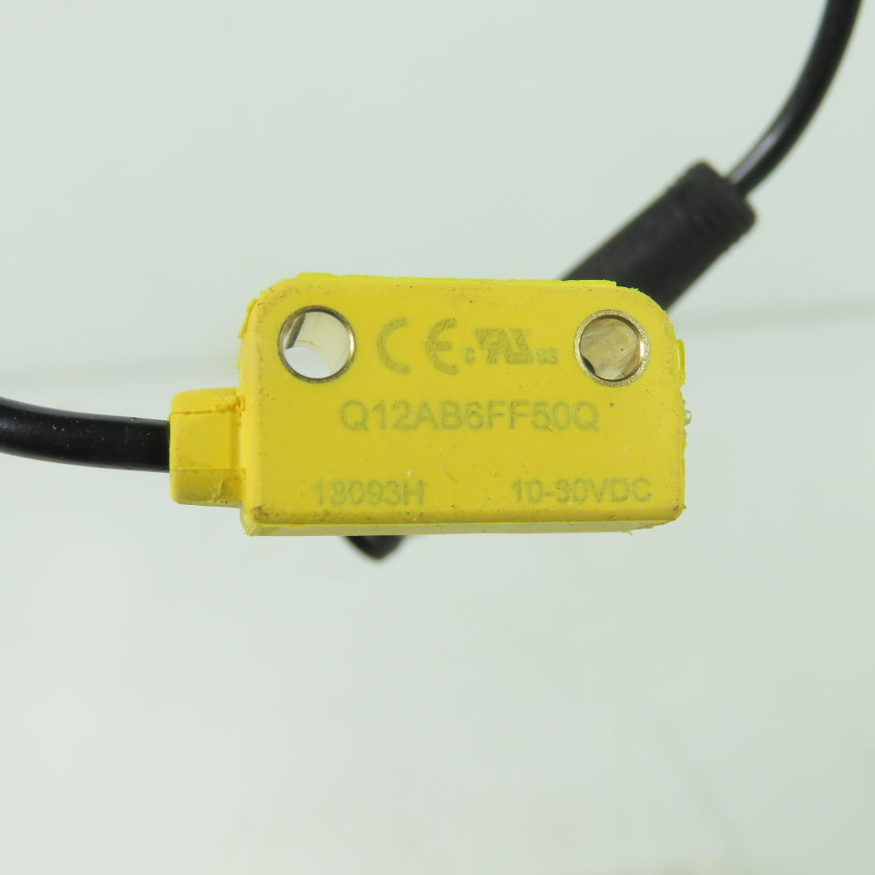 Banner Q12AB6FF50Q WORLD-BEAM Q12 Miniature Photoelectric Sensor 10-30VDC new
