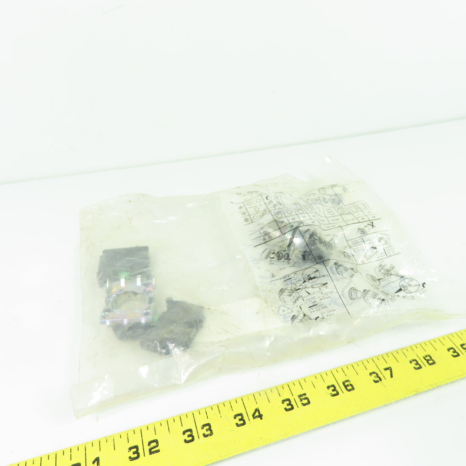 Allen-Bradley 800FM-SM32MX20 3-Position Maintained Selector Switch Black Ser A