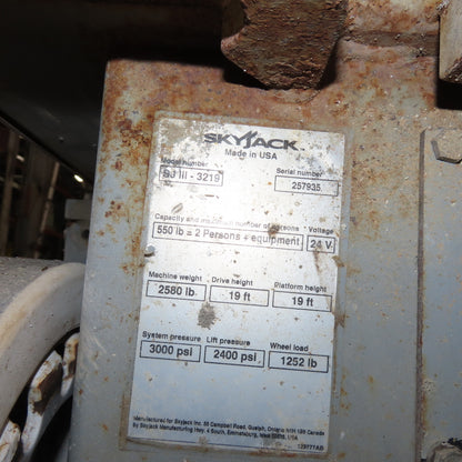 Skyjack SJIII 3219 550Lbs 19' Compact Scissor Arial Man Lift 24VDC 568Hrs.