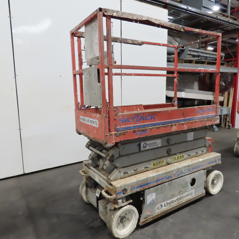 Skyjack SJIII 3219 550Lbs 19' Compact Scissor Arial Man Lift 24VDC 568Hrs.