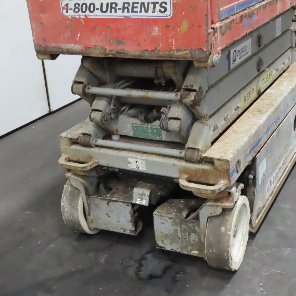 Skyjack SJIII 3219 550Lbs 19' Compact Scissor Arial Man Lift 24VDC 568Hrs.