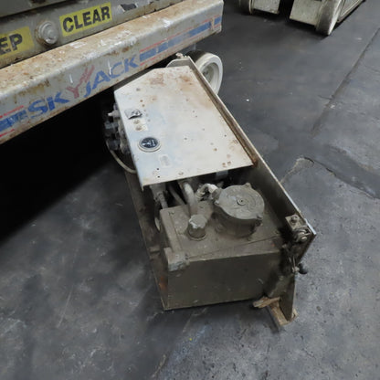 Skyjack SJIII 3219 550Lbs 19' Compact Scissor Arial Man Lift 24VDC 568Hrs.