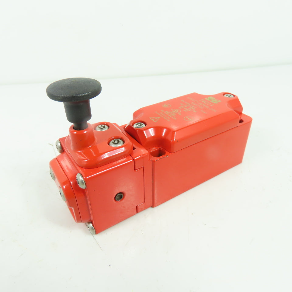Scientific Technologies T4011-L021SN Safety Interlock Switch with Latch 240V 3A