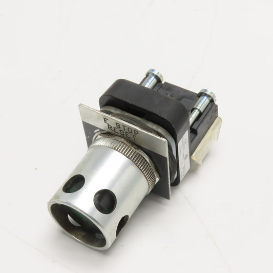 Allen-Bradley 800T-QAH24A 24V AC/DC Green Illuminated Push Button