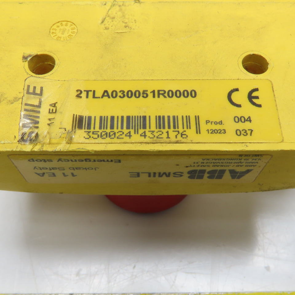 ABB 2TLA030051R0000 SMILE 11 EA Emergency Stop Button Unit 5-Pin M12 Connector