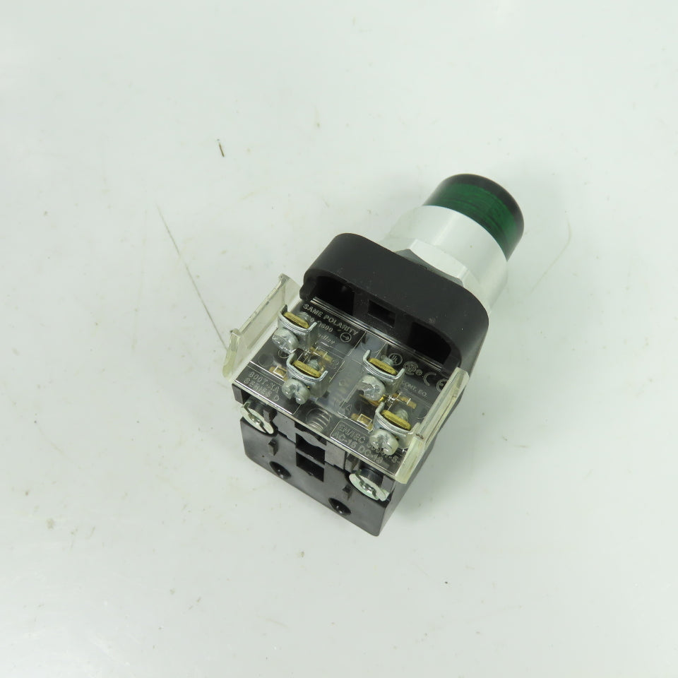 Allen-Bradley 800T-QBH2G Green Momentary Contact Push Button 12-130V 800TC-N374