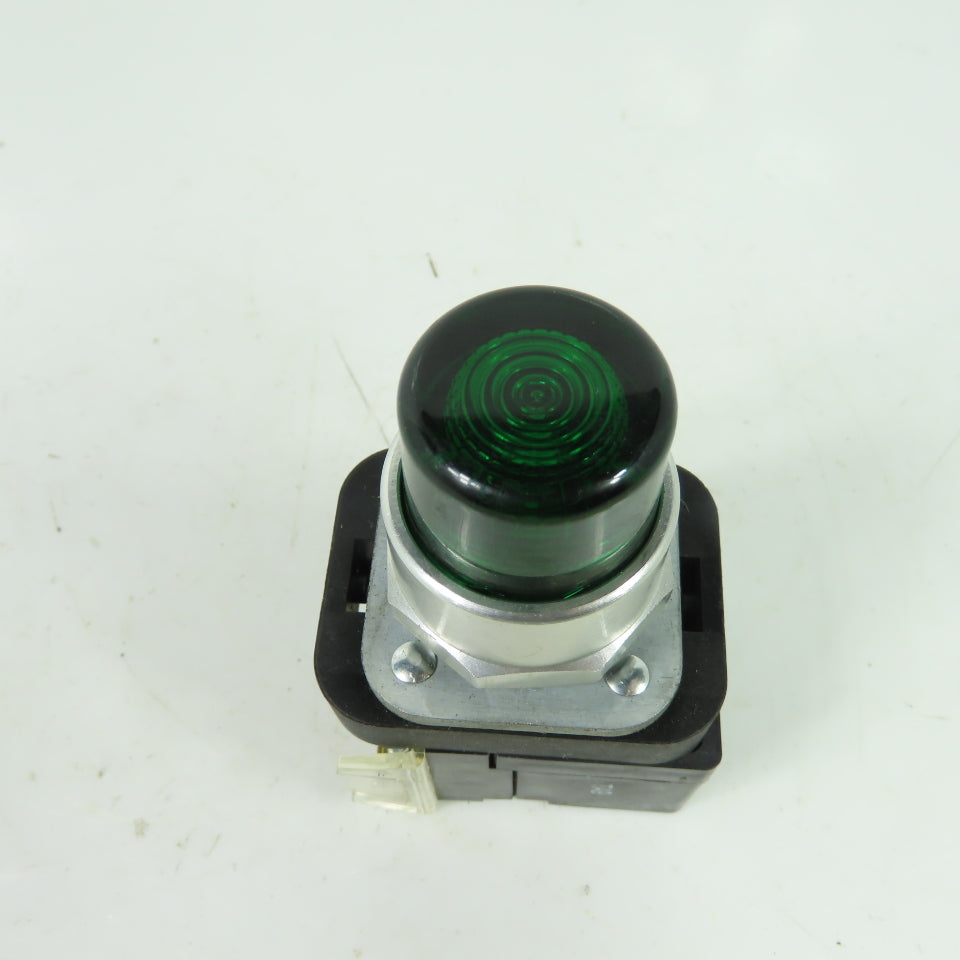 Allen-Bradley 800T-QBH2G Green Momentary Contact Push Button 12-130V 800TC-N374