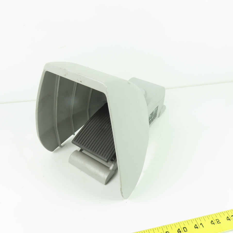 Schmersal TFH 232-22 Industrial Guarded Foot Switch NEW