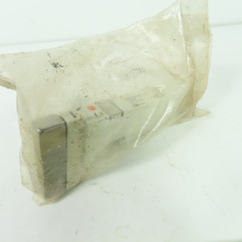 SMC VQC2301N-51 Pneumatic Solenoid Valve 0.2-0.7MPa NEW