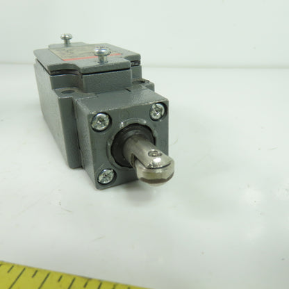 ABB LS45M13L02 Heavy Duty Limit Switch Roller Plunger 400V 24V NEW