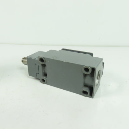 ABB LS45M13L02 Heavy Duty Limit Switch Roller Plunger 400V 24V NEW