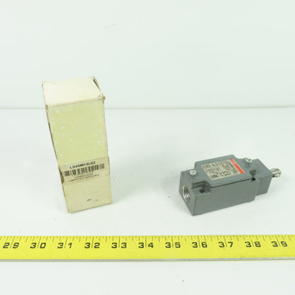 ABB LS45M13L02 Heavy Duty Limit Switch Roller Plunger 400V 24V NEW