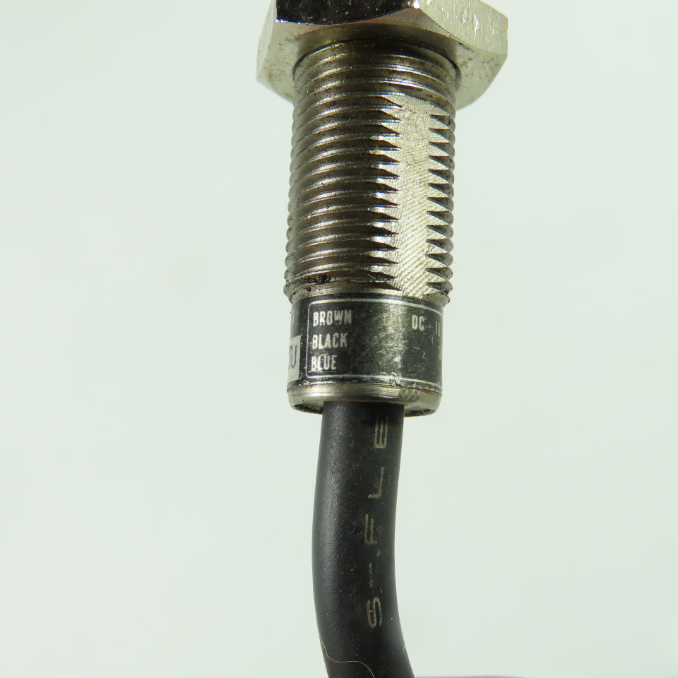 Yamatake Honeywell FL1-2D6-E3 Proximity Switch 10-40VDC