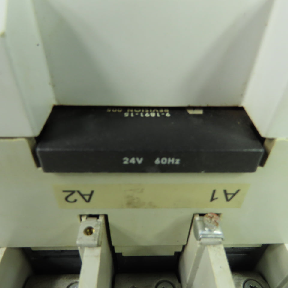 Eaton CE15SN3 300A 3Ph 3-Pole Contactor 600V 24V 60Hz Coil
