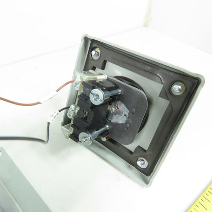 Allen-Bradley 800T-D2LD1 Emergency Stop Mushroom Push Button Station 800T