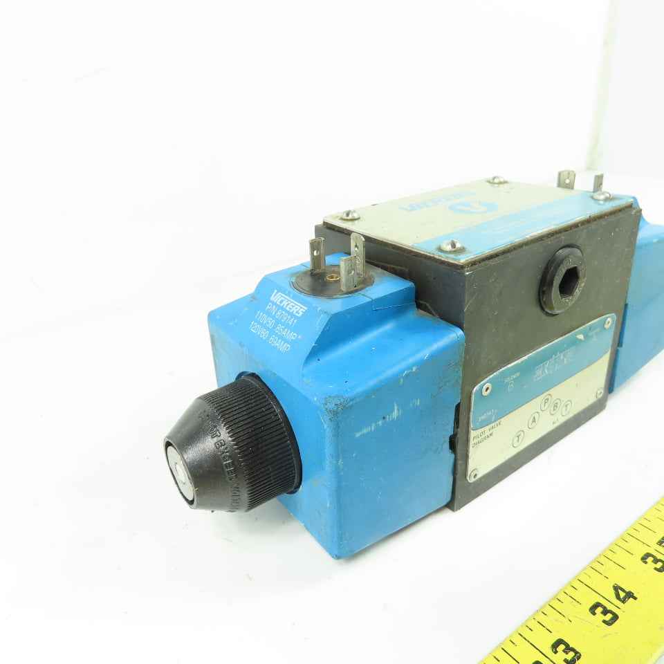 Vickers 879237 DG4S4-012C-U-B-60 Solenoid Controlled Pilot Valve 120VAC Coil