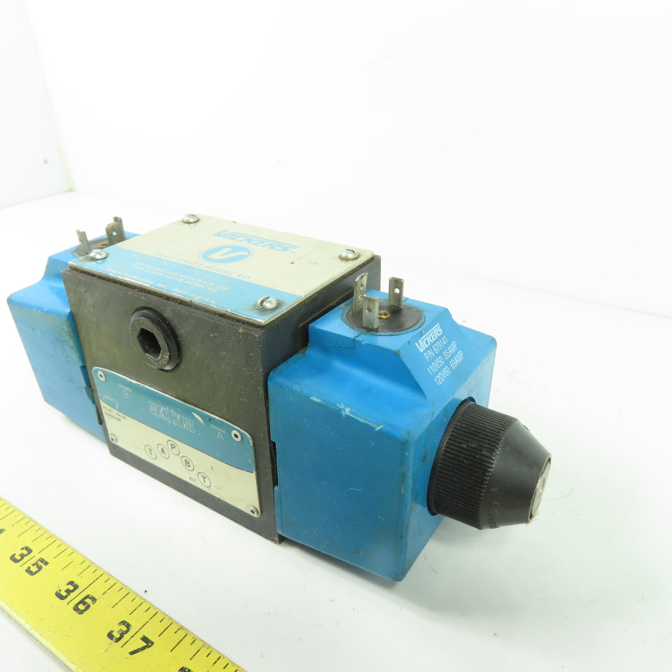 Vickers 879237 DG4S4-012C-U-B-60 Solenoid Controlled Pilot Valve 120VAC Coil