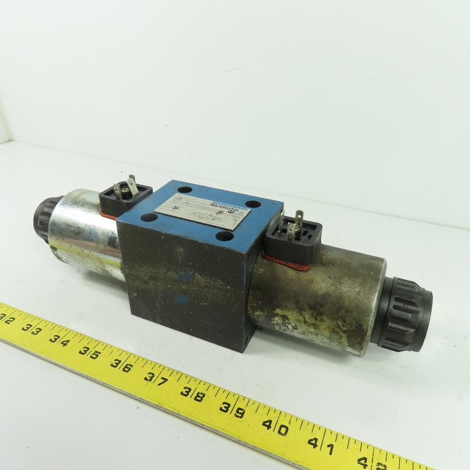 Mannesmann Rexroth 4WE 10 J32/CG24N9Z4 Directional Solenoid Valve 24VDC