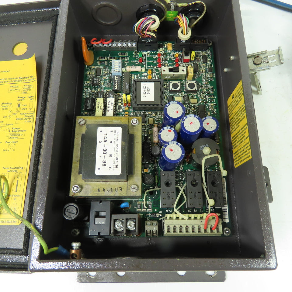 STI 70027-1000 LCC-FB-AC1-U MiniSafe MS4300 Series Light Curtain Controller 115V