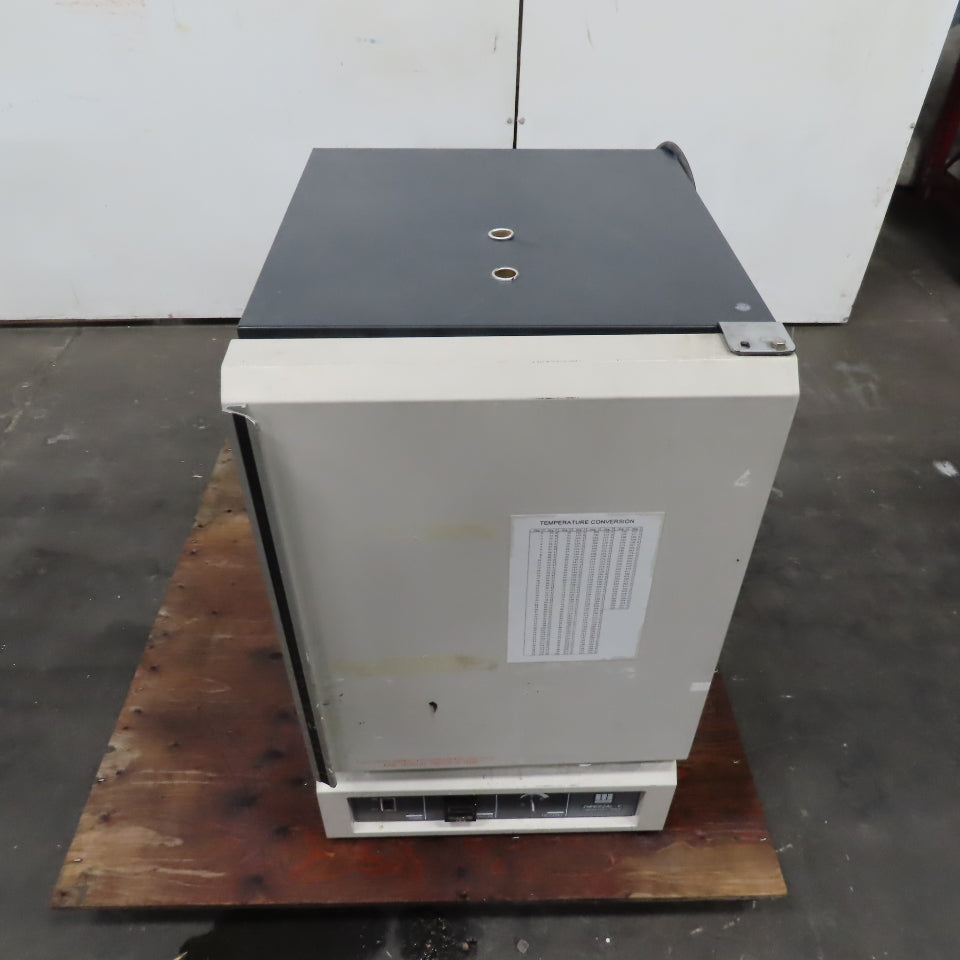 Lab-Line 3481M 2.5 Cu/Ft 2 Shelf Laboratory Oven 110V 1Ph 1300W