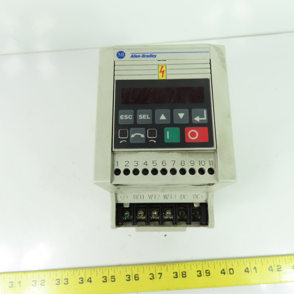Allen-Bradley 160-BA03NPS1 0.75kW 1HP Variable Frequency Drive 380-460V 3Ph