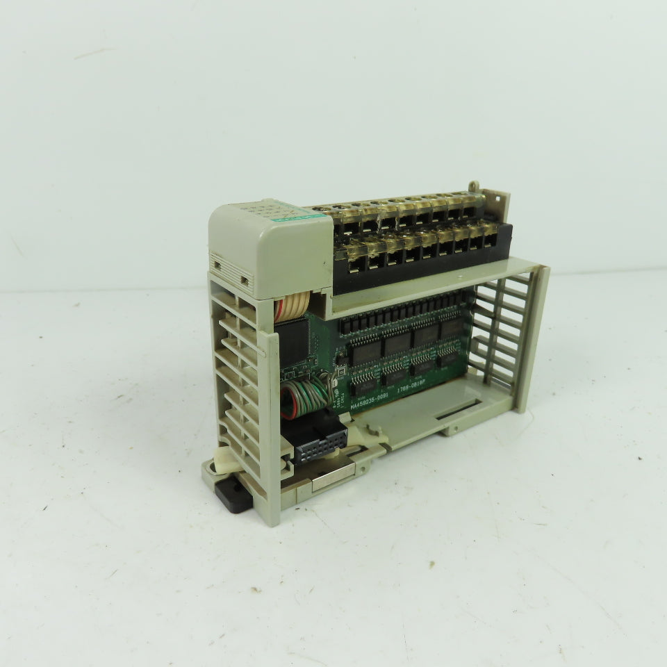 Allen-Bradley 1769-OB16P 16 PT 24VDC Elect-Fused Sourcing Output Module Ser B