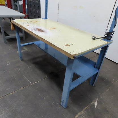 Global Industrial 30" x 60" Laminated Top Work Bench Assembly Table W/ Light