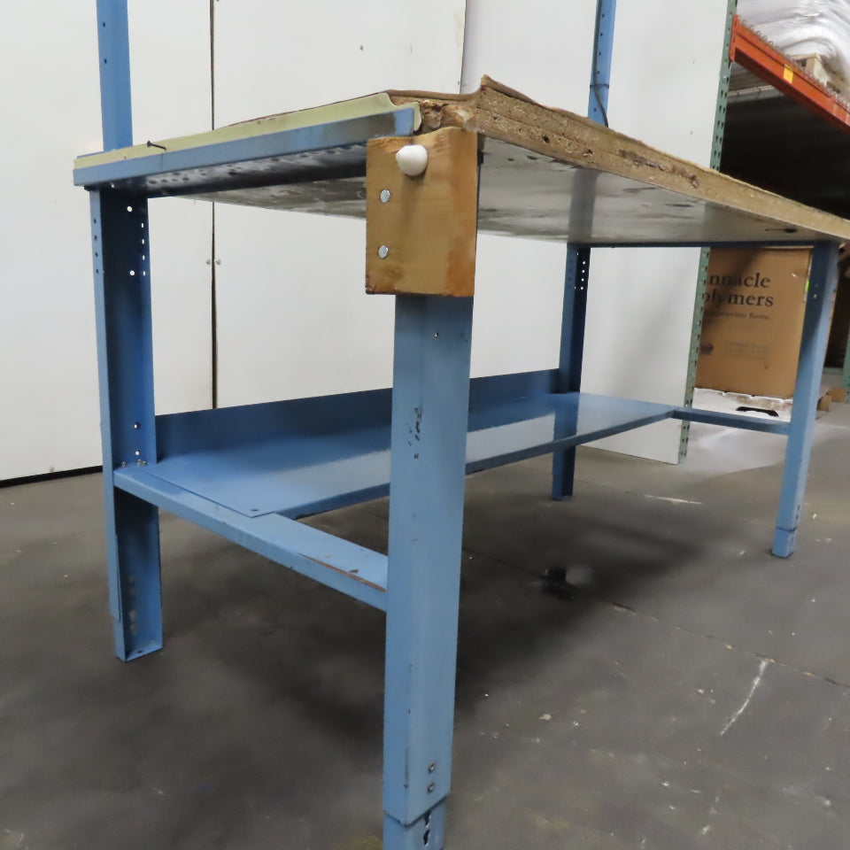 Global Industrial 30" x 60" Laminated Top Work Bench Assembly Table W/ Light