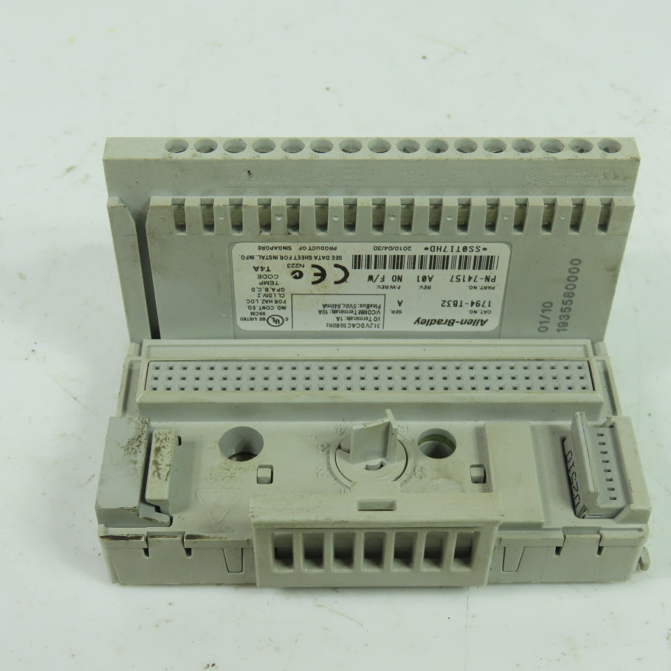 Allen-Bradley 1794-TB32 FLEX I/O Terminal Base 31.2V DC/AC Ser A Rev A01