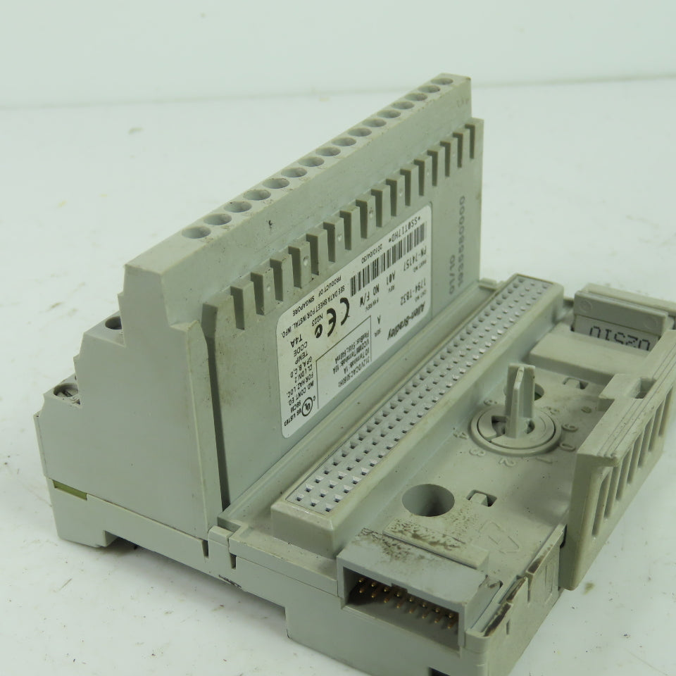 Allen-Bradley 1794-TB32 FLEX I/O Terminal Base 31.2V DC/AC Ser A Rev A01