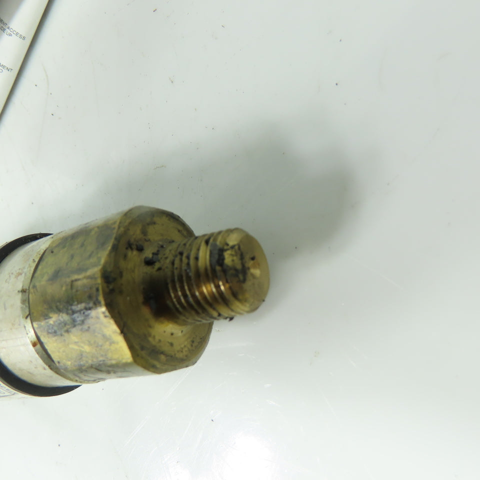 United Electric Controls 10-C14 180-3000 PSI Compact Pressure Switch 5A 250VAC