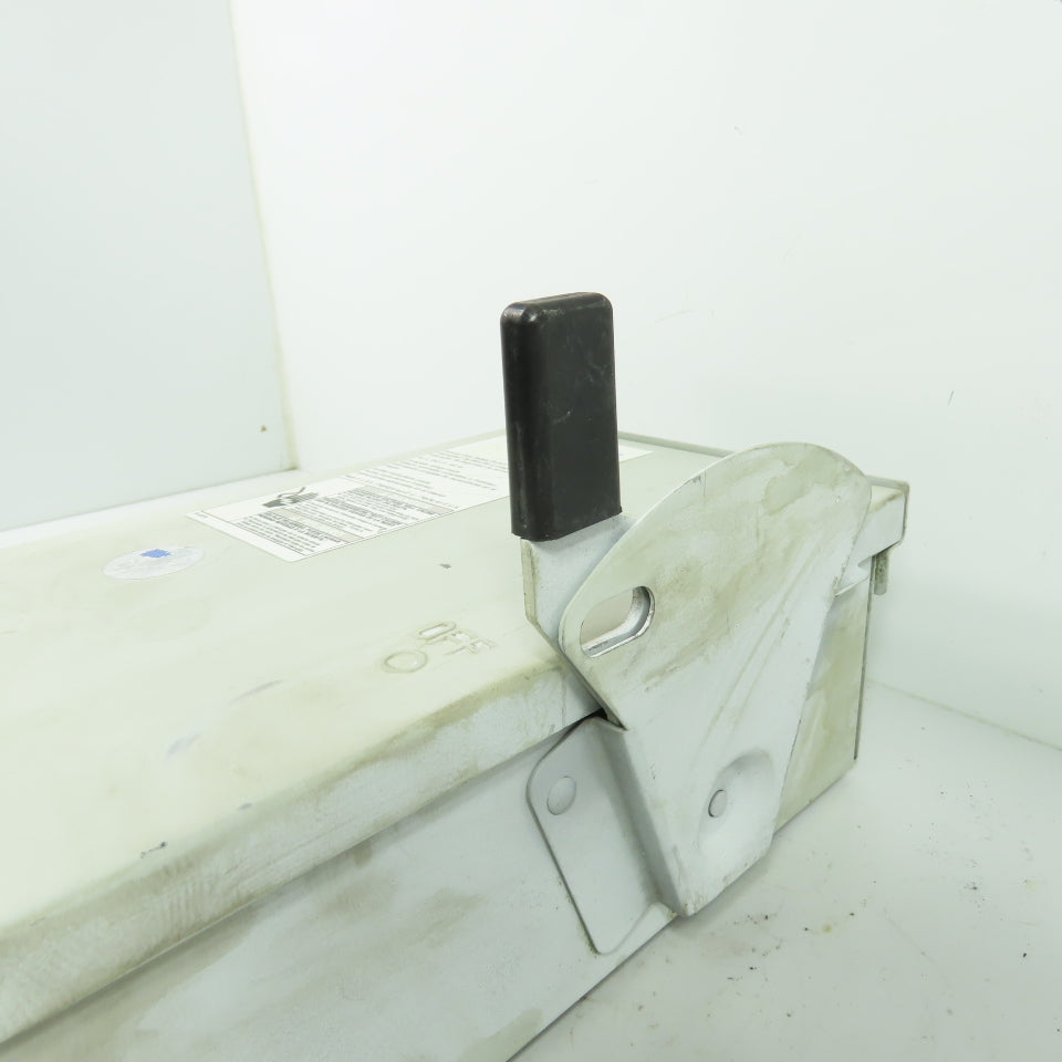 Eaton DG321NRB 30A 3-Pole Fusible Safety Disconnect Switch 240V