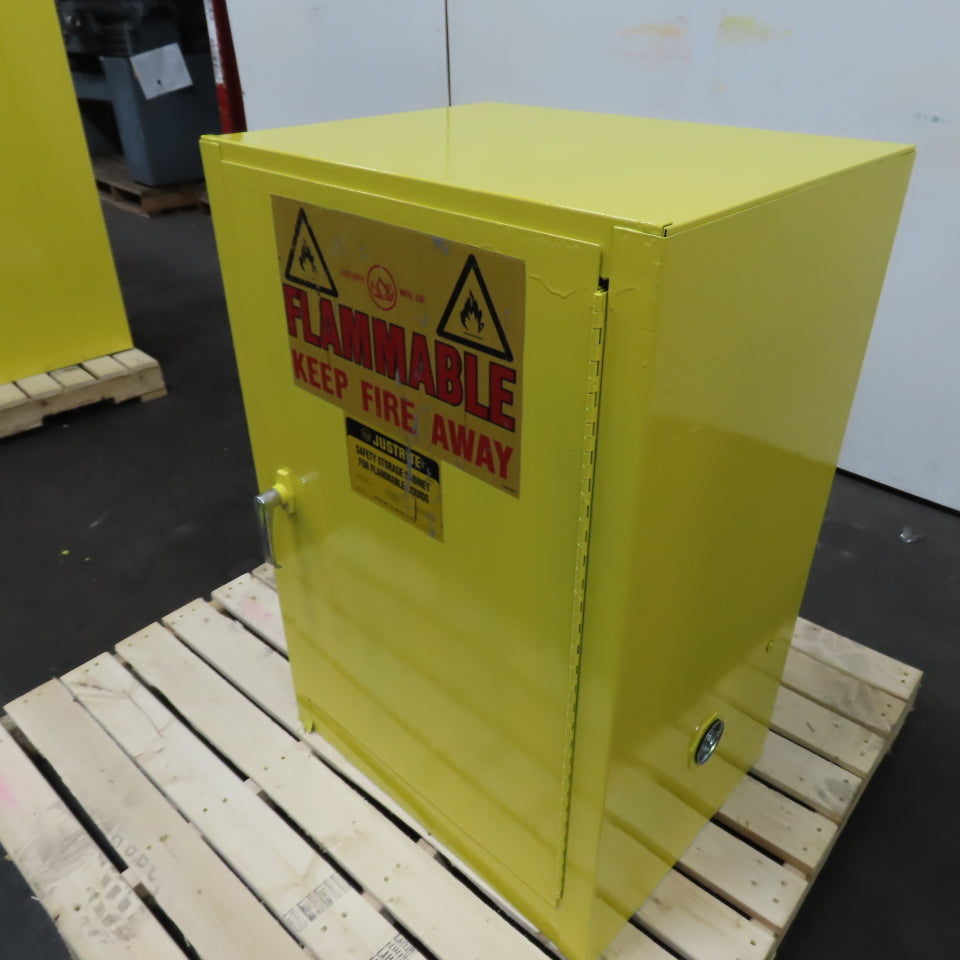 Justrite 25710 12 Gallon Flammable Liquid Storage Cabinet 1 Shelf 23"x 18"x 35"T
