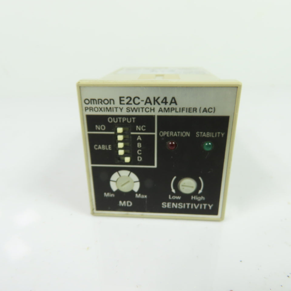 Omron E2C-AK4A Proximity Switch Amplifier AC 100-240V 11-Pin Plug-In