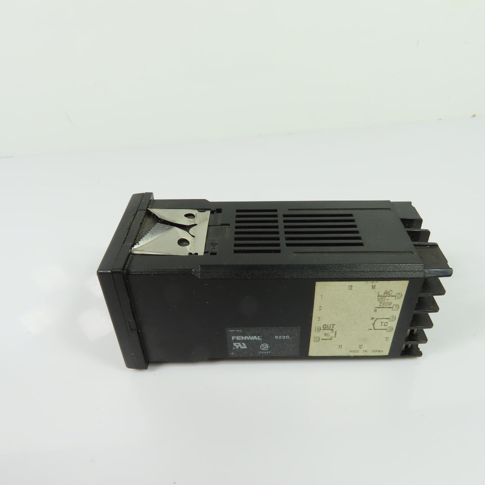 Fenwal 92-311100-100 Digital Temperature Controller 100-240VAC