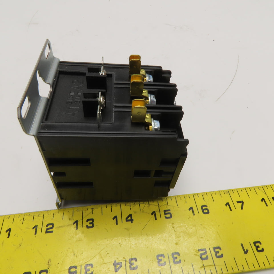 Square D 8910DPA33V02 3-Pole Definite Purpose Contactor 120VAC Coil 30 FLA 40A