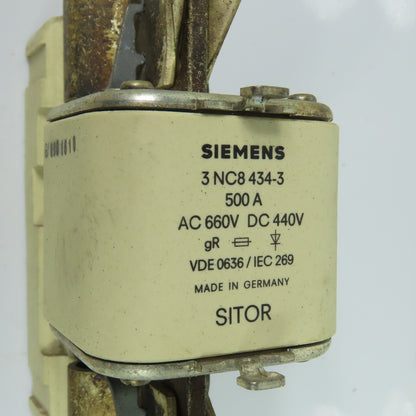 Siemens 3NC8434-3 SITOR Semiconductor Fuse 500A 660VAC 440VDC W/ 3NH7420 Base
