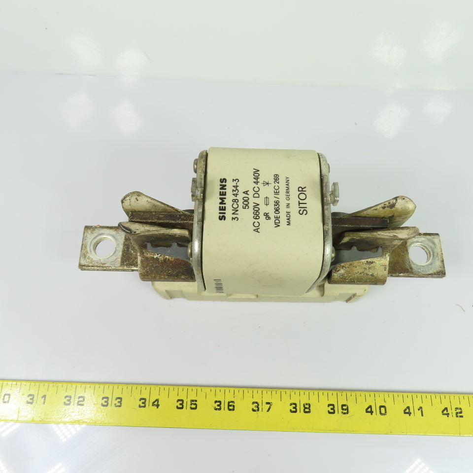 Siemens 3NC8434-3 SITOR Semiconductor Fuse 500A 660VAC 440VDC W/ 3NH7420 Base