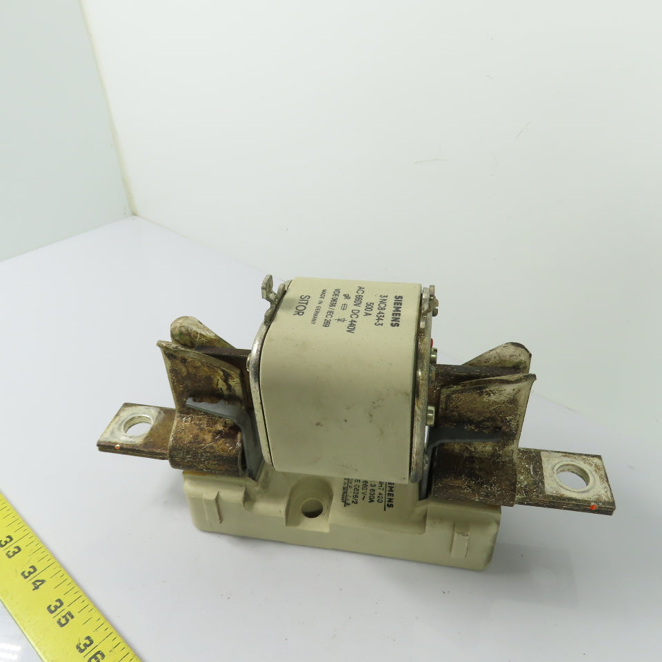 Siemens 3NC8434-3 SITOR Semiconductor Fuse 500A 660VAC 440VDC W/ 3NH7420 Base