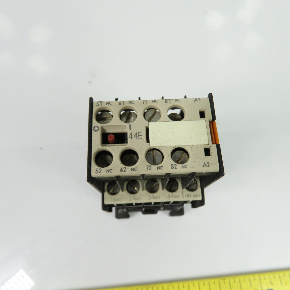 Siemens 3TH2040-0AK6 4-Pole Control Relay W/ 3TX4404-0A Auxiliary 110/120V Coil