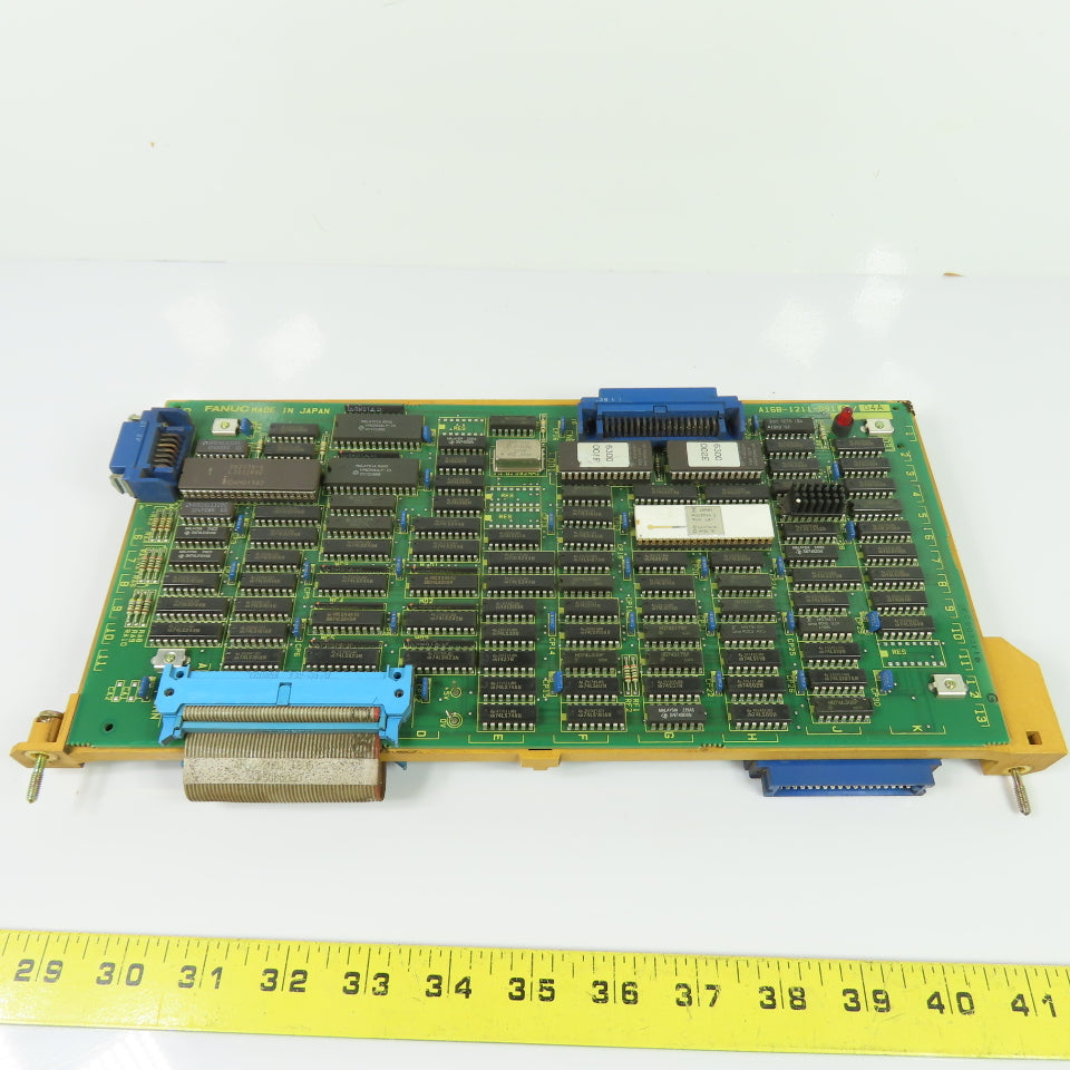Fanuc A16B-1211-0900/13B A02B-0086-C052 CRT/MDI Adapter Board A16B-1211-0910/04A