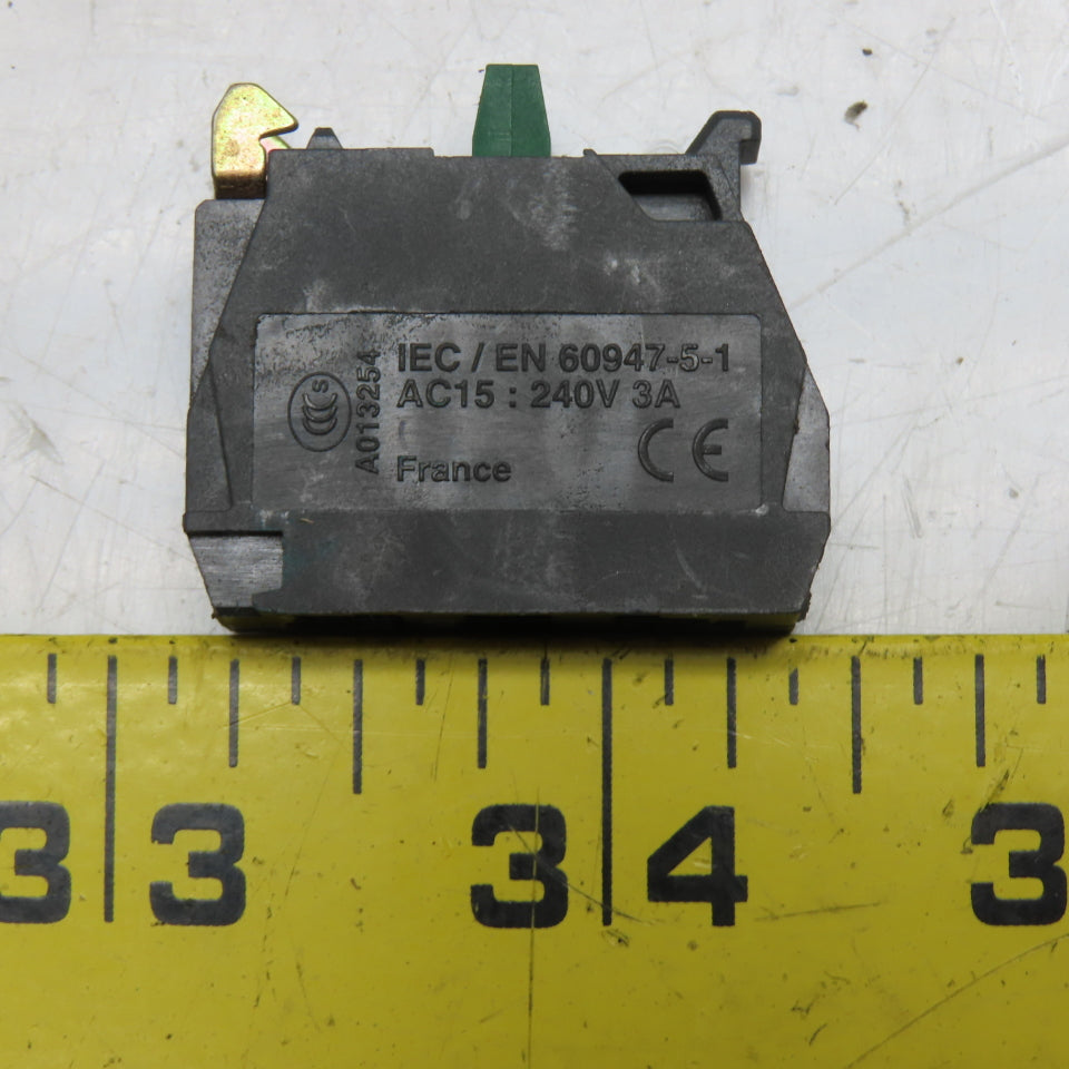 Telemecanique 35563 ZBE101 Contact Blocks 1 NO A600-Q600 Lot of 14
