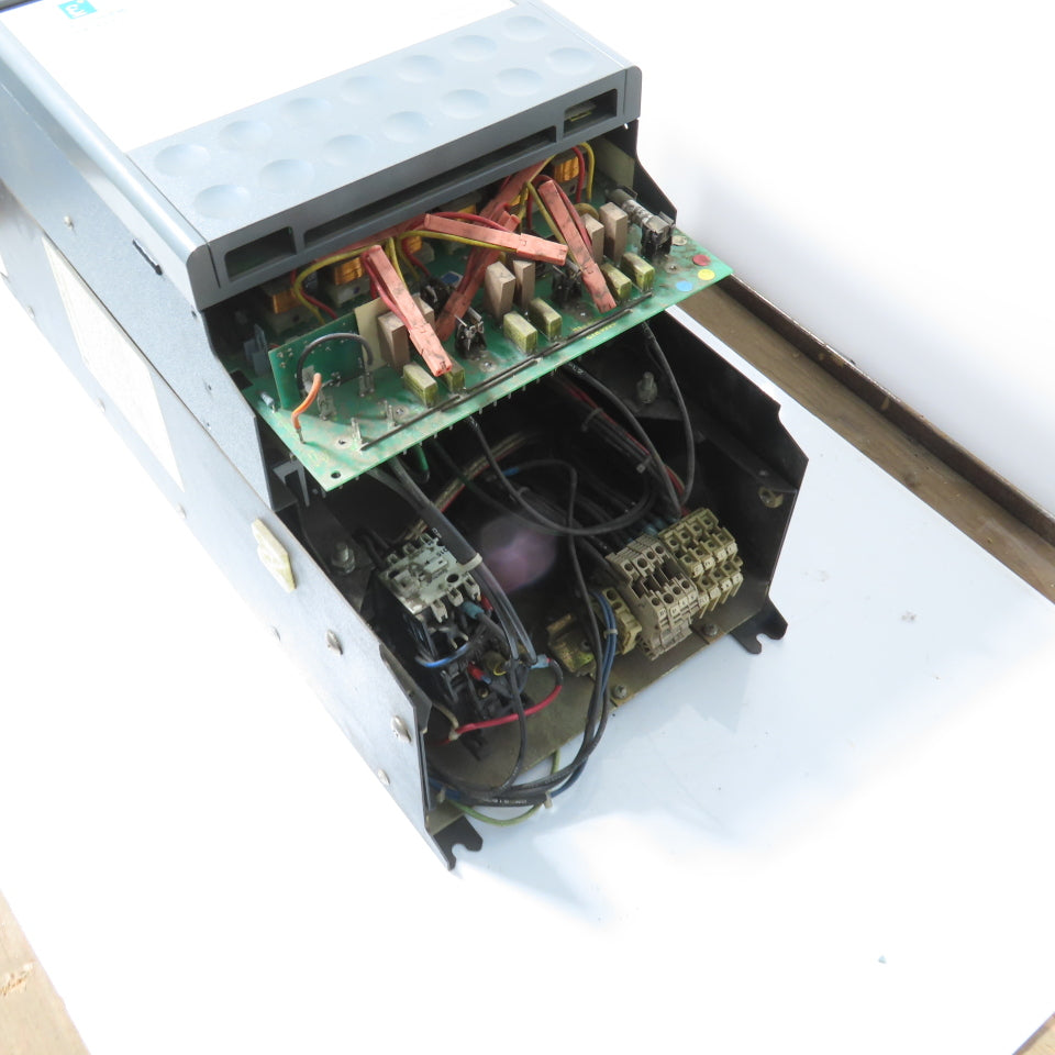 Eurotherm 955L-8R751 590 DRV DC Drive 14A 7.5HP Out + 590LDC/00/000