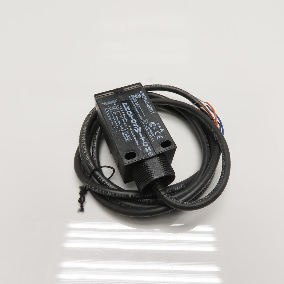 Allen-Bradley 42GRU-9001 Polarized Retroreflective Photoswitch 10-55VDC 20-40VAC