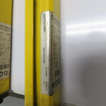 Leuze SOLID-4 48" Safety Light Curtain Transmitter W/ SD4R30-1200E Receiver