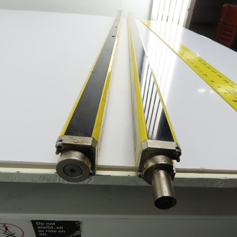 Leuze SOLID-4 48" Safety Light Curtain Transmitter W/ SD4R30-1200E Receiver